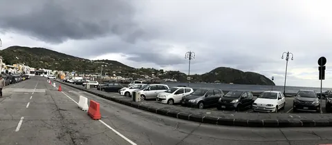 Uferstraße an der Marina Lunga in Lipari